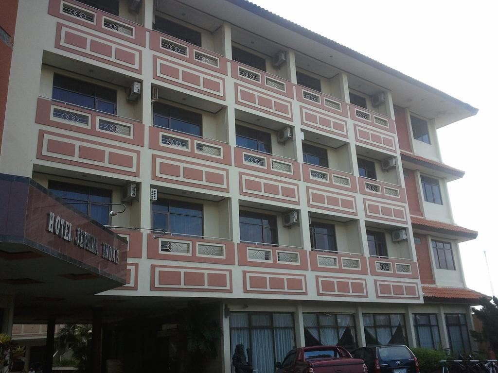 Jepara Indah Ξενοδοχείο Δωμάτιο φωτογραφία